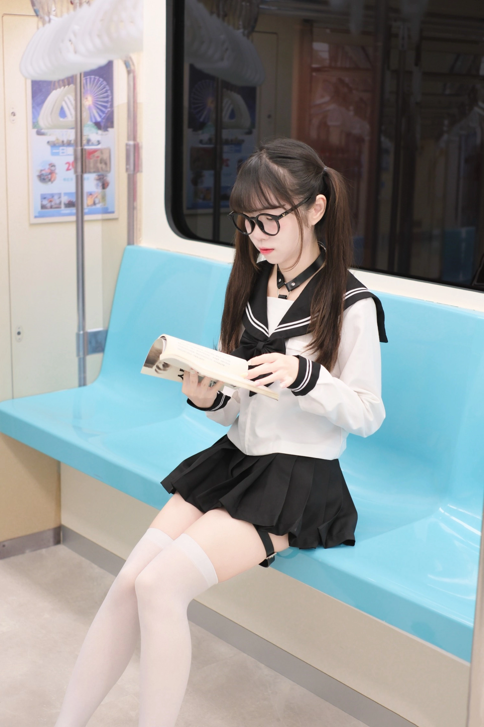 可可小白兔 – NO.011 電車上の女高中生 0